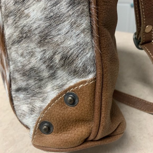 Myra Bag, Genuine Cowhide bag. - Picture 12 of 16